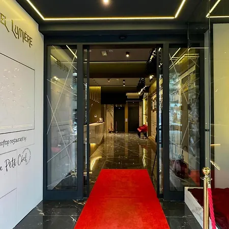 Lumiere Pool & Hotel 4*