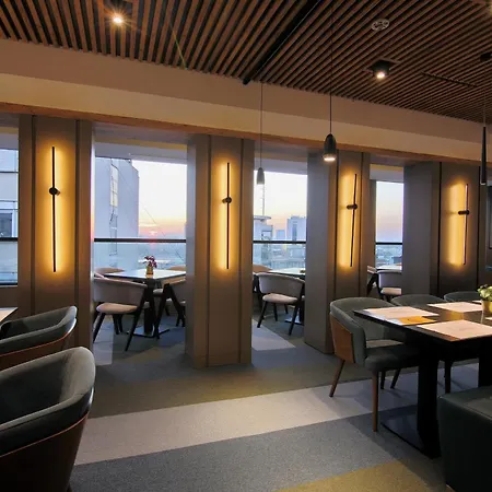 Hotel Lumiere Pool & 4*