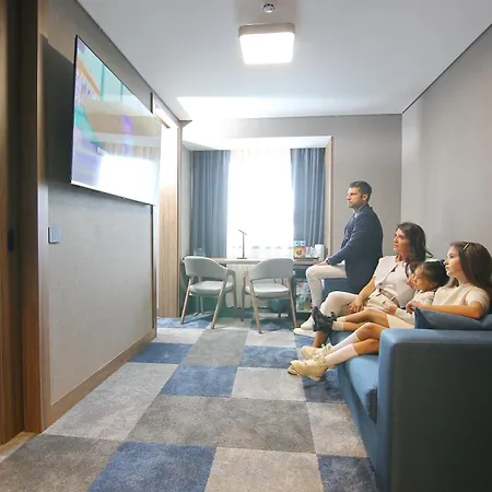 Lumiere Pool & 4* Belgrad