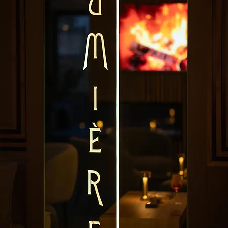 Lumiere Pool & Hotel