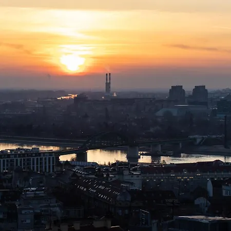 Lumiere Pool & Belgrade