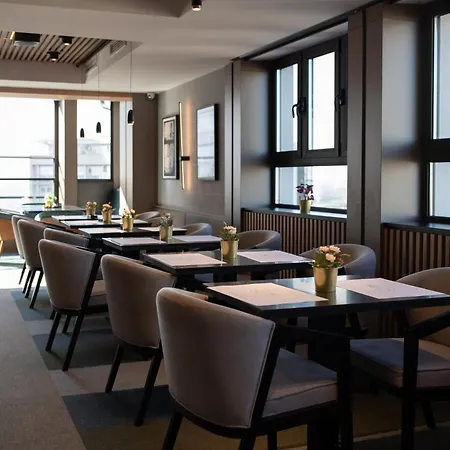 Szálloda Lumiere Pool &