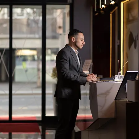 Lumiere Pool & Hotel 4*