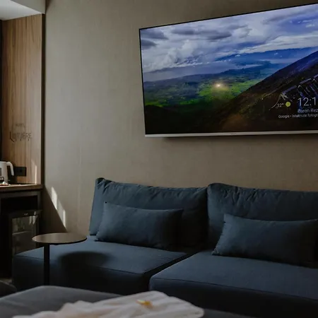 Lumiere Pool & Hotel 4*