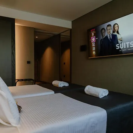 Lumiere Pool & Hotel