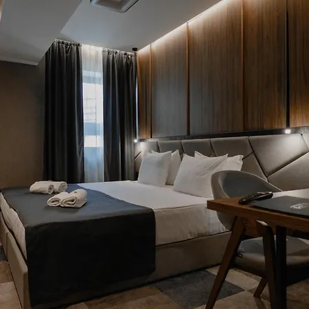 Otel Lumiere 4*