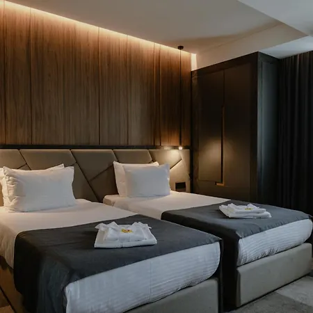 Hotel Lumiere 4*