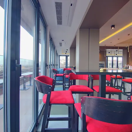 Hotel Lumiere Pool & 4*