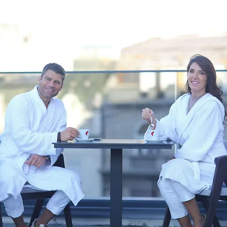 Lumiere Pool & Belgrade