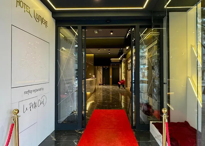 Lumiere Pool & Hotel 4*