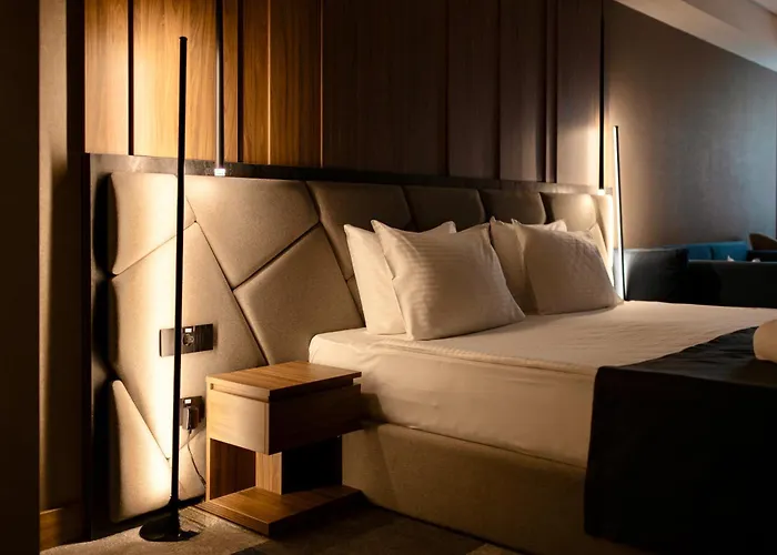 Hotel Lumiere Pool &