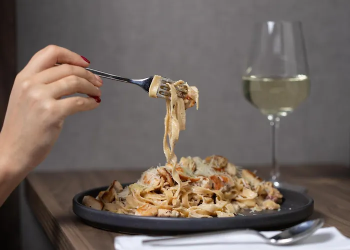 Lumiere Pool & Belgrado