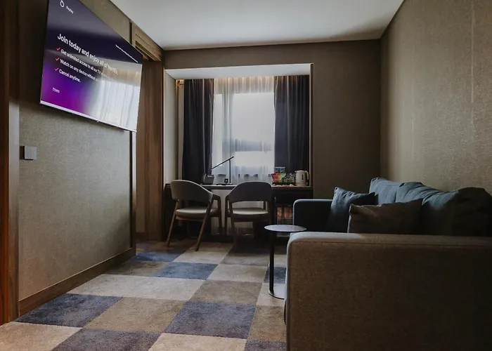 Lumiere Pool & Hotel