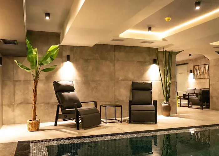 Lumiere Pool & Hotel