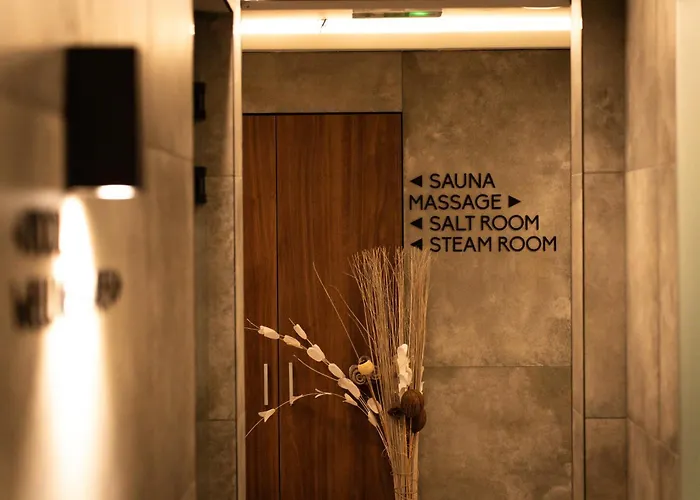 Hotel Lumiere Pool & 4*