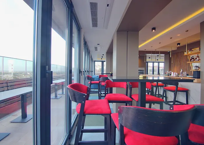 Hotel Lumiere Pool & 4*