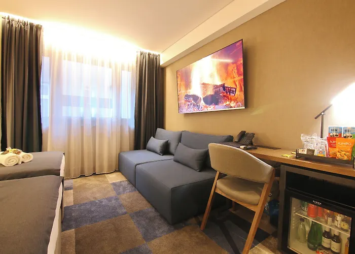 Hotel Lumiere Pool & Belgrado